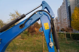 Flexible Boom Arm Hose Management for Narrow Space Operations