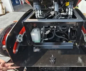 Openable operatingplatform for easiermaintenance and servicing